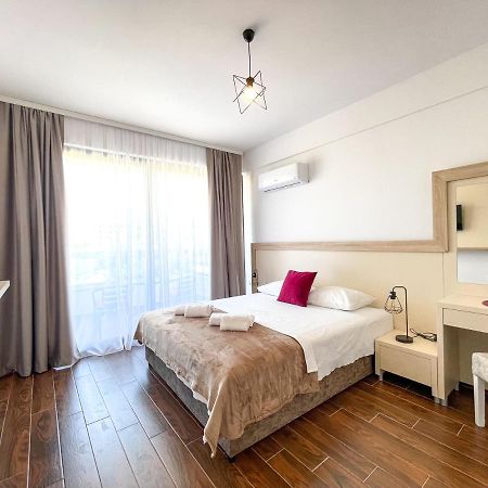 Xelent Hotel Ulcinj Exterior photo