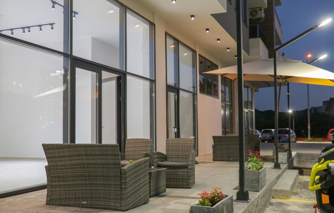 Xelent Hotel Ulcinj Exterior photo