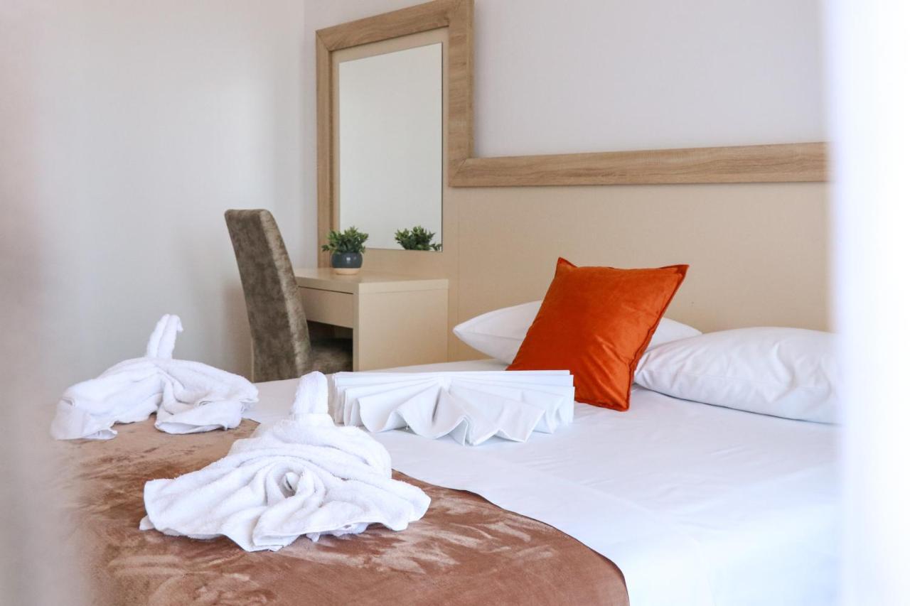 Xelent Hotel Ulcinj Exterior photo